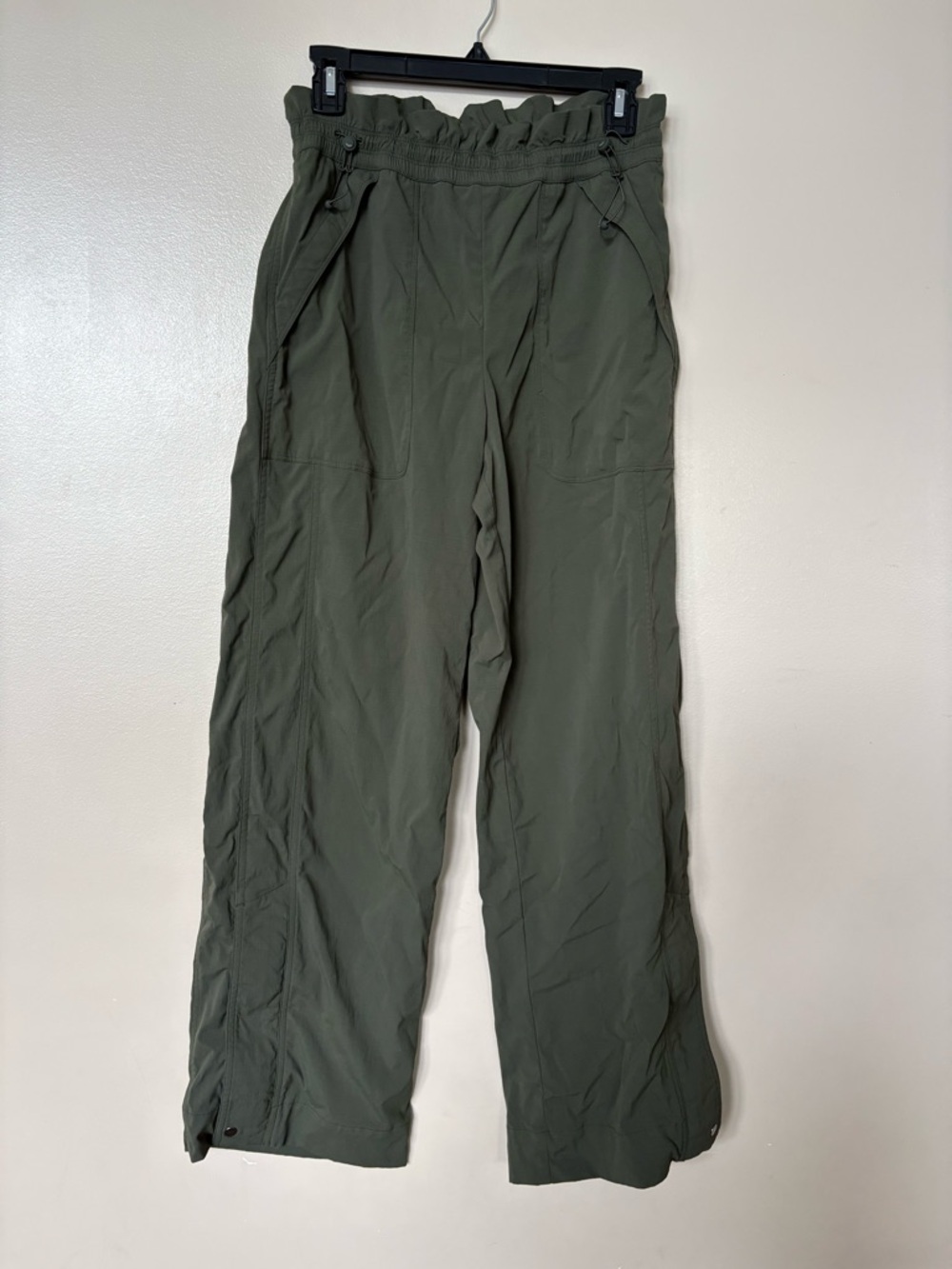 Athleta Olive Green Cargo Pants with Elastic Paperbag Waist